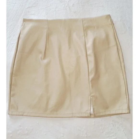 Madden NYC A-Line Faux Leather/Slit/Skirt in Irish Cream (Women's Large 11-13) - Picture 2 of 6